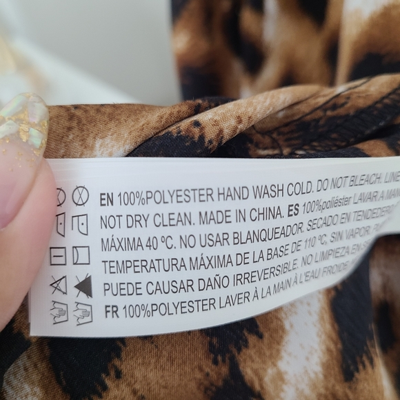 Animal Print Cowl neck dress - Picture 4 of 4